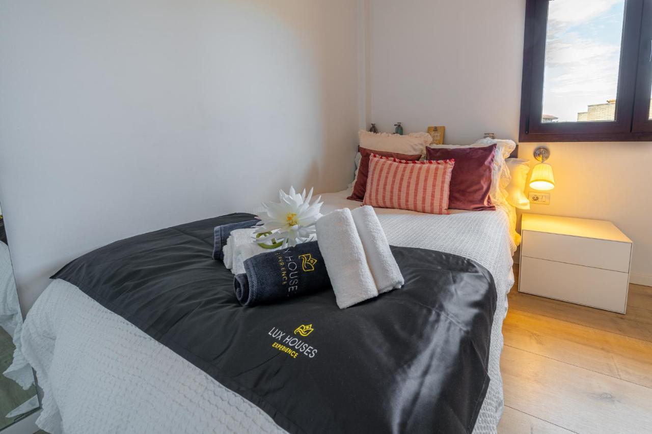 Residencial Bella Donna Lux House, Jacuzzi Y Piscina Privada Villa Lloret de Mar Bagian luar foto