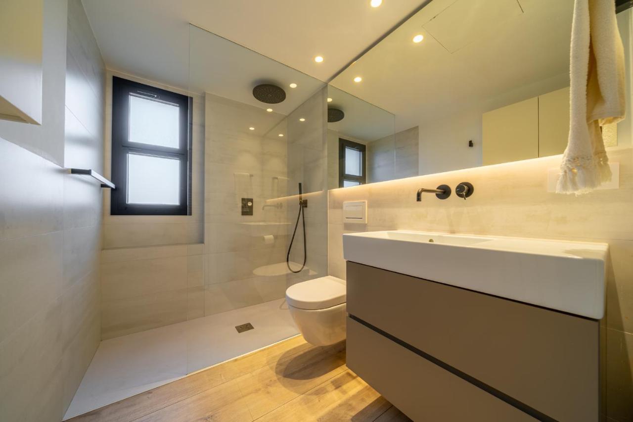 Residencial Bella Donna Lux House, Jacuzzi Y Piscina Privada Villa Lloret de Mar Bagian luar foto