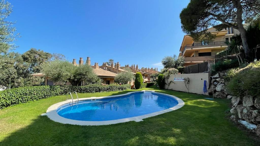 Residencial Bella Donna Lux House, Jacuzzi Y Piscina Privada Villa Lloret de Mar Bagian luar foto